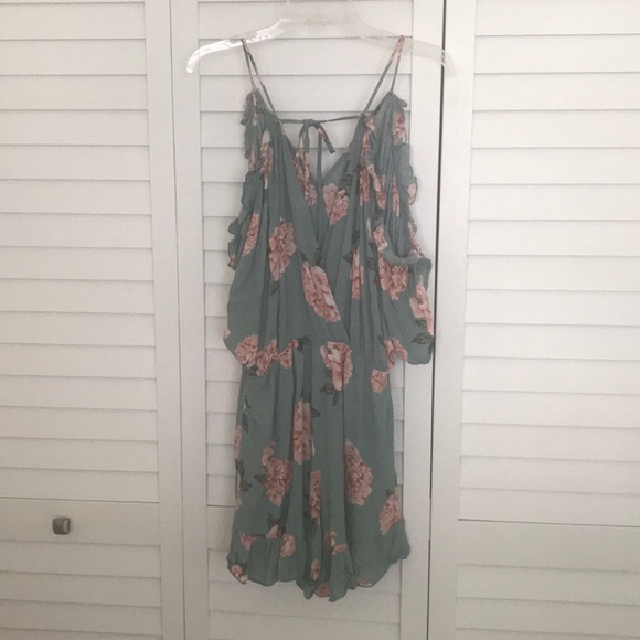 NWOT Peppermint romper medium - Picture 4 of 6